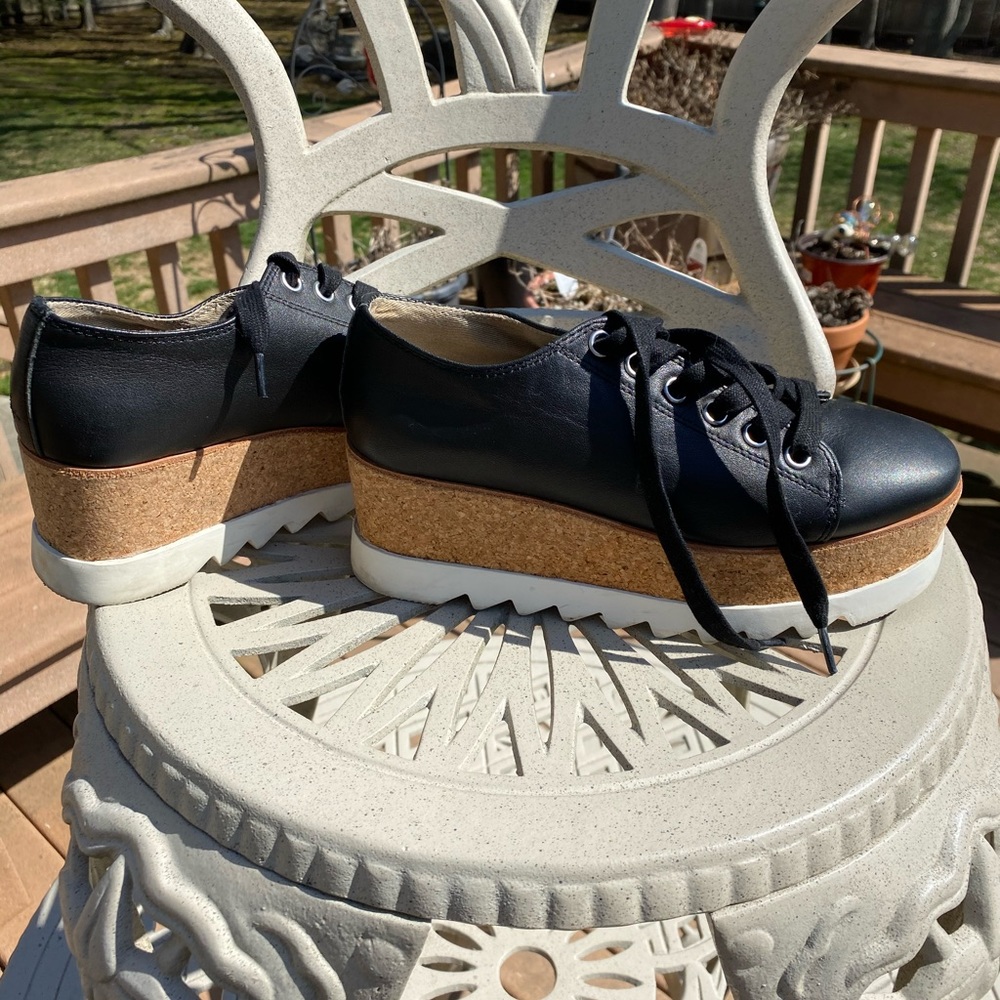 Shoes - Picture 2 of 5